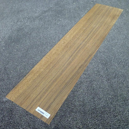 チーク　柾目　1000×2×220　（仕上げ加工済み商品）