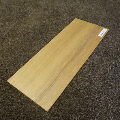 チーク　柾目　450×3×180　（仕上げ加工済み商品）