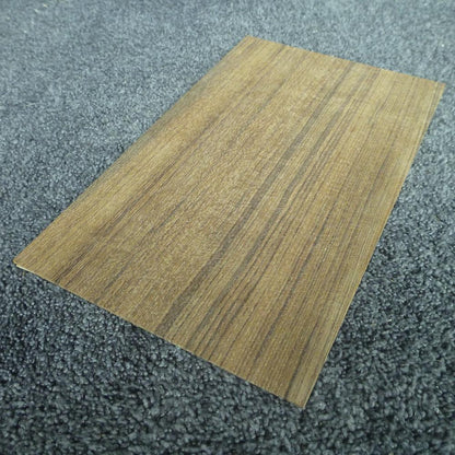 チーク　柾目　300×2×180　（仕上げ加工済み商品）