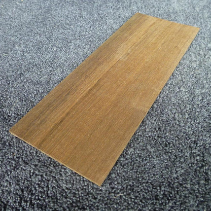 チーク　柾目　300×3×110　（仕上げ加工済み商品）