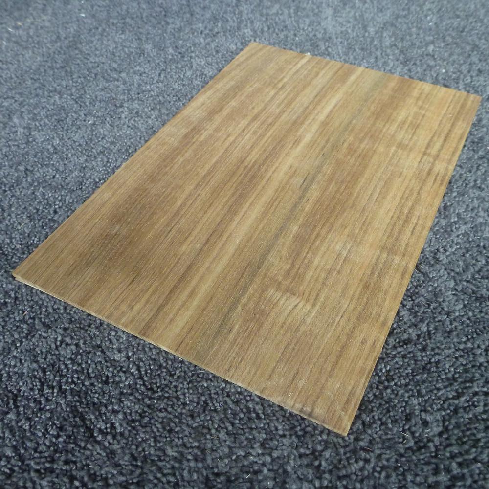 チーク　柾目　300×3×200　（仕上げ加工済み商品）