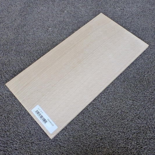 レッドオーク　柾目　300×8×150　（仕上げ加工済み商品）